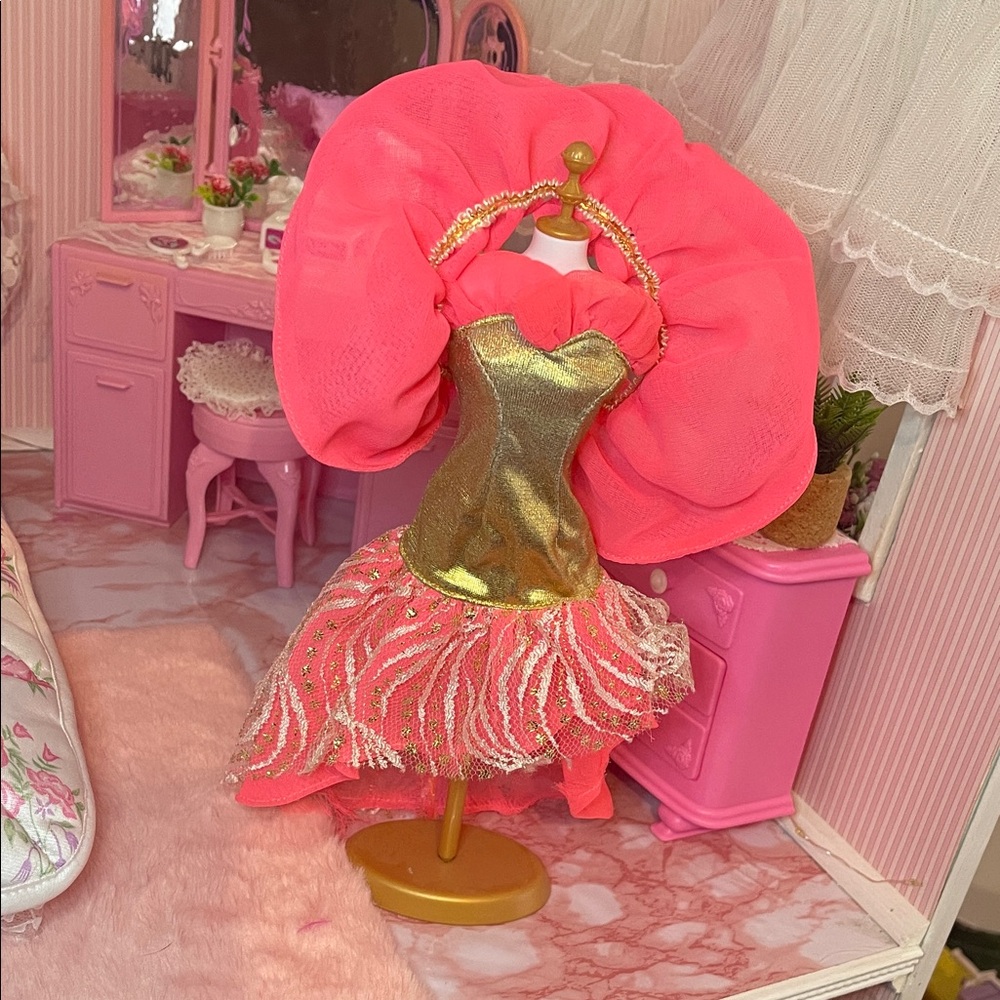JEM glitter n gold fashion
